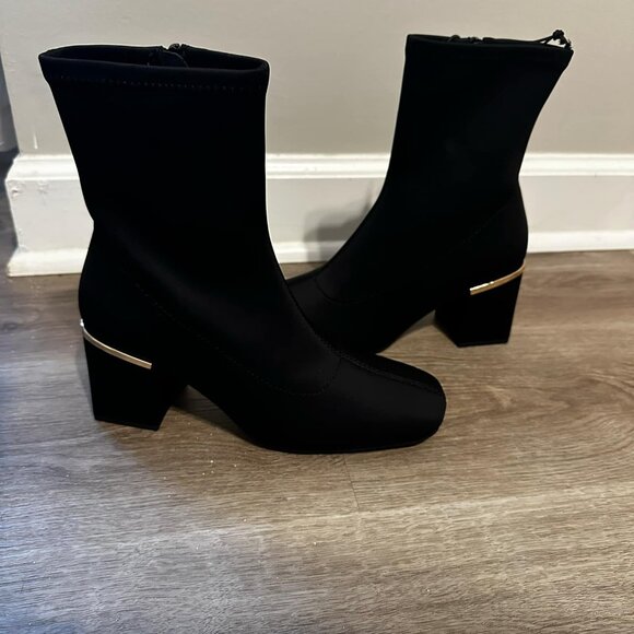 Liz Claiborne Womens Wonderful Block Heel Booties - Picture 2 of 6